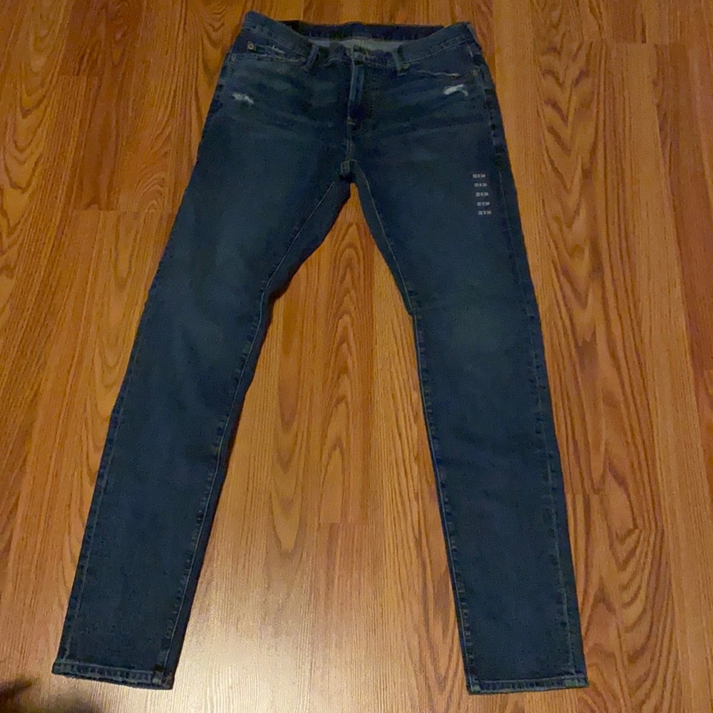 Brand new skinny jeans never worn.